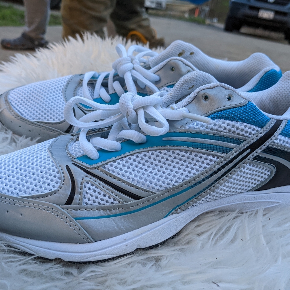 NEW Curves Energaire Toning Walking Sneakers 7.5